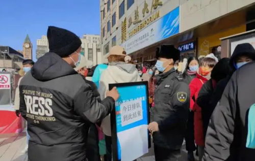 冰墩墩魅力難擋 一墩難求，百墩實(shí)業(yè)全力備貨應(yīng)對(duì)熱潮